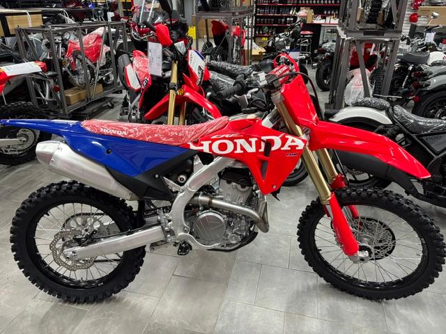 	0251CR111	... Photo when Honda prepped, hopefully soon ..!!  .. 
